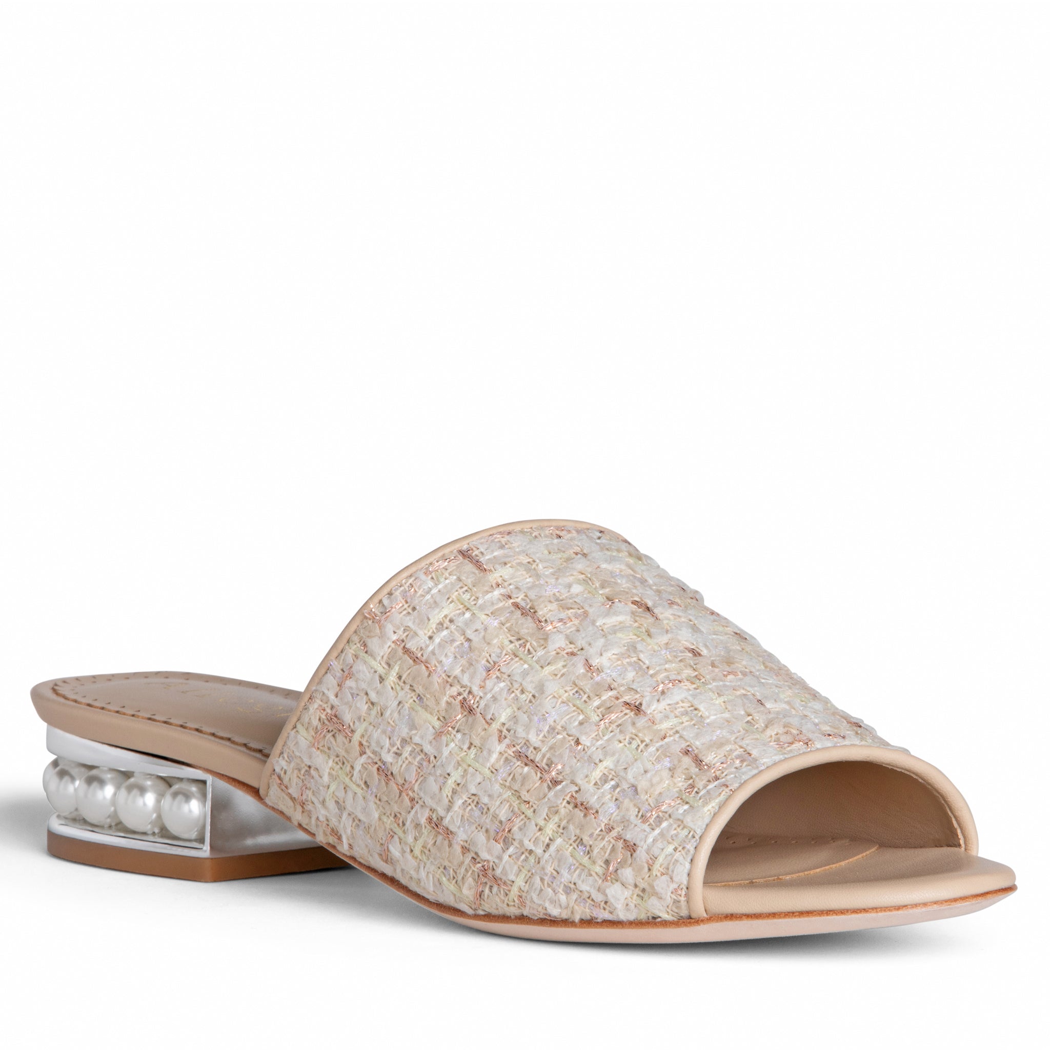Blanche in beige tweed