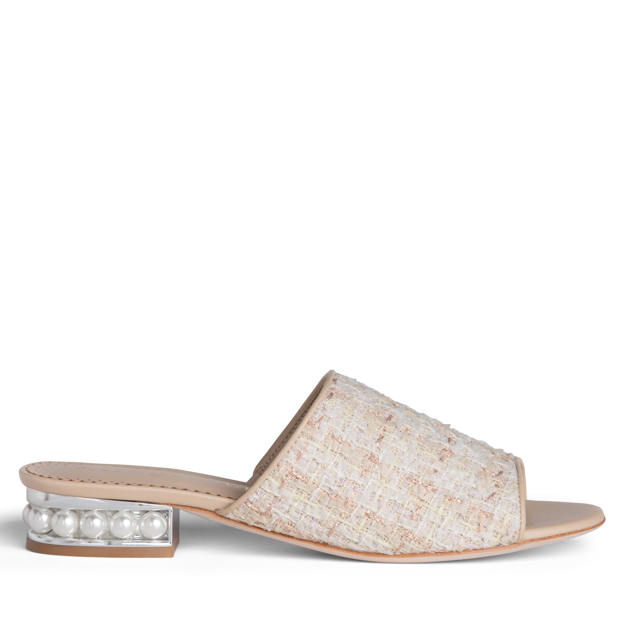 Blanche in beige tweed