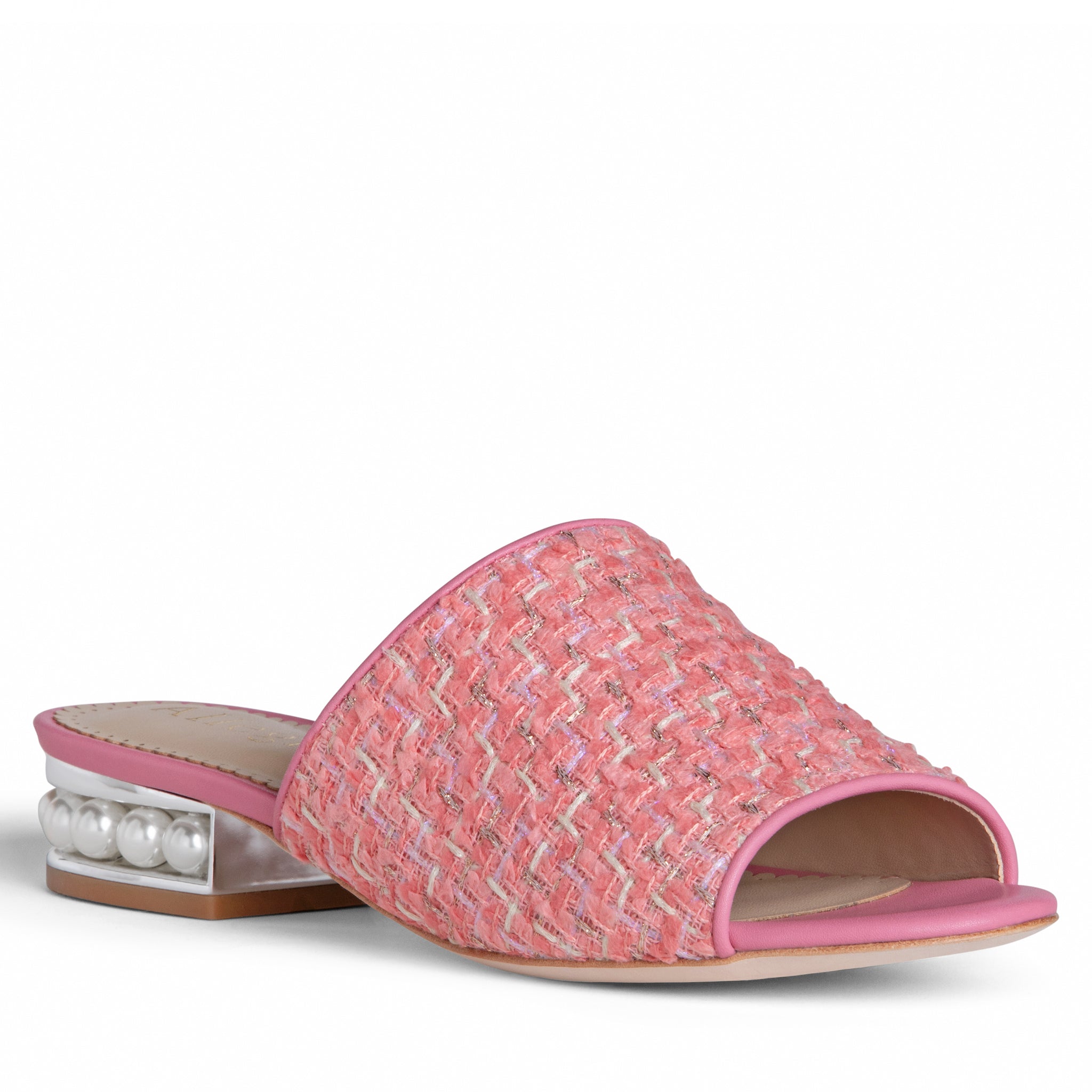 Blanche in pink tweed